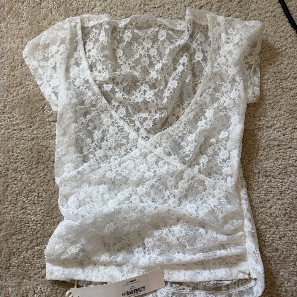 Glowny Sheer Lace V-Neck Short Sleeve Top - White